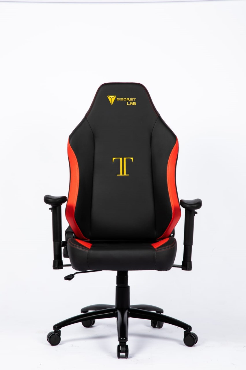 gaming chair secretlab (7002) "Material: PU material Armrest: 2D chrome armrest Mechanism: tilt mechanism Gaslift: 80mm paintin gaslift, class 4 Base: 350mm painting metal base Caster: Normal castor"