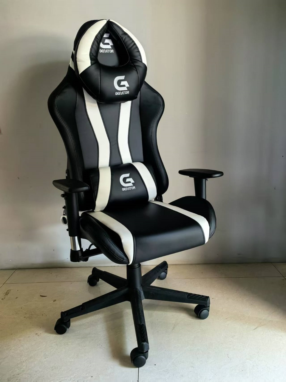 GAMING CHAIR  GENATOR ( 7004 ) "Material: PU material Armrest: chang to black 2D chrome adjustable  Mechanism: tilt multifunction mechanism Gaslift: 80mm painting gaslift, class 4 Base: 350mm Nylon ba